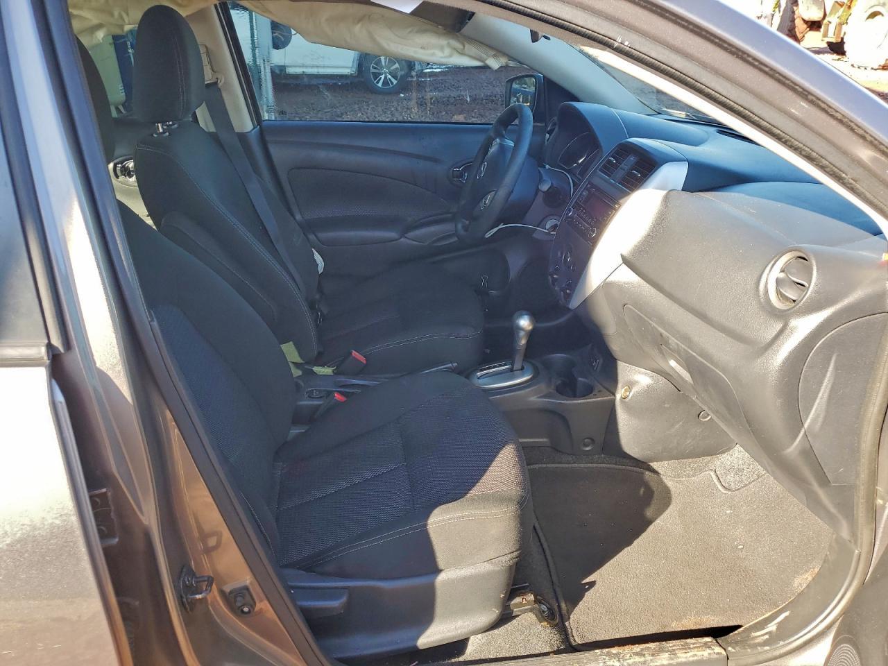 2017 NISSAN VERSA
