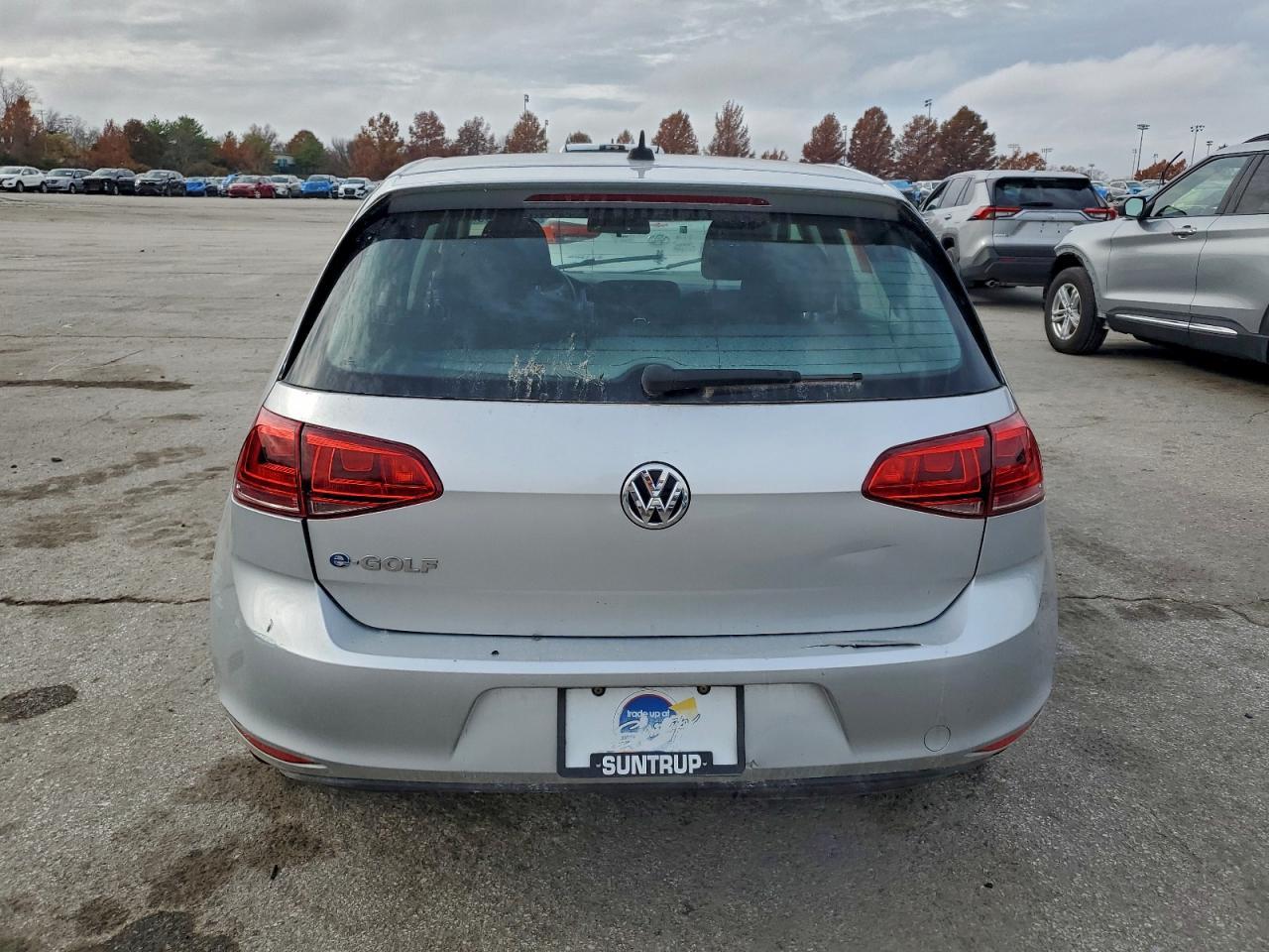 2016 VOLKSWAGEN e-Golf