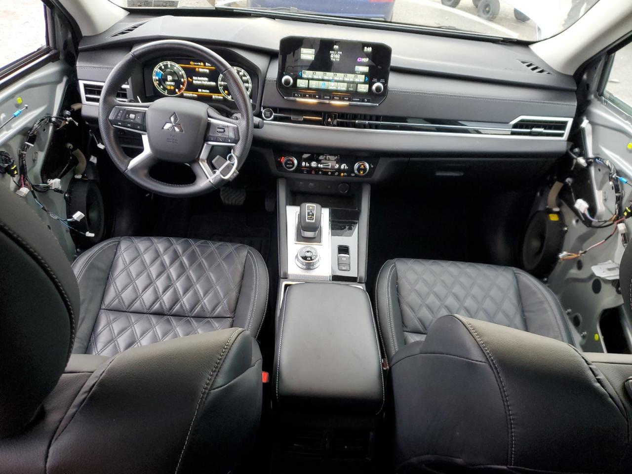 2022 MITSUBISHI outlander