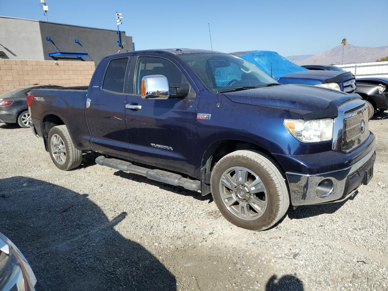 2011 TOYOTA TUNDRA