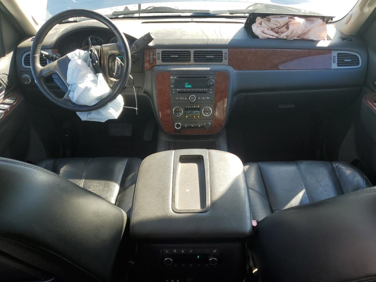 2014 CHEVROLET Suburban