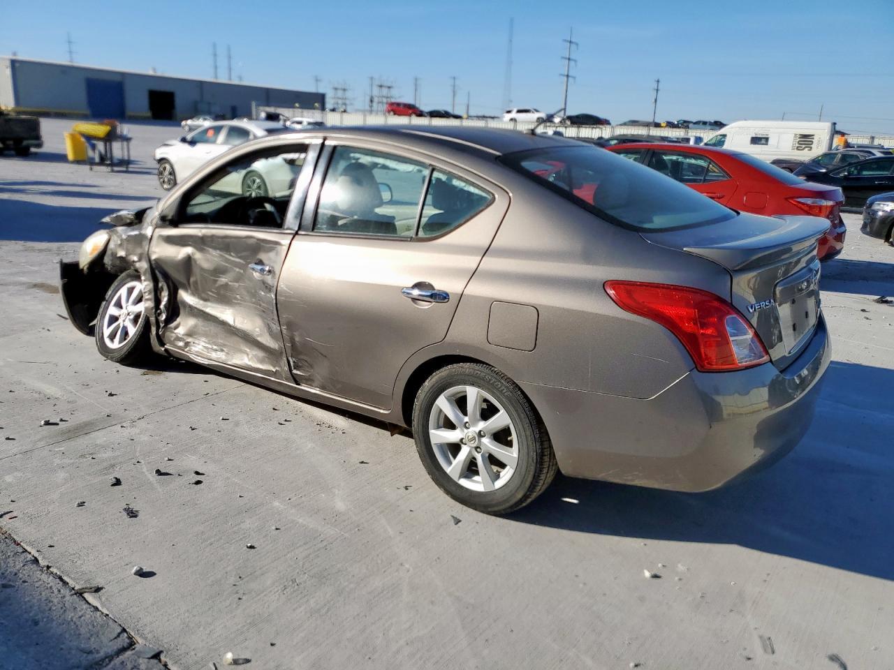 2014 NISSAN VERSA