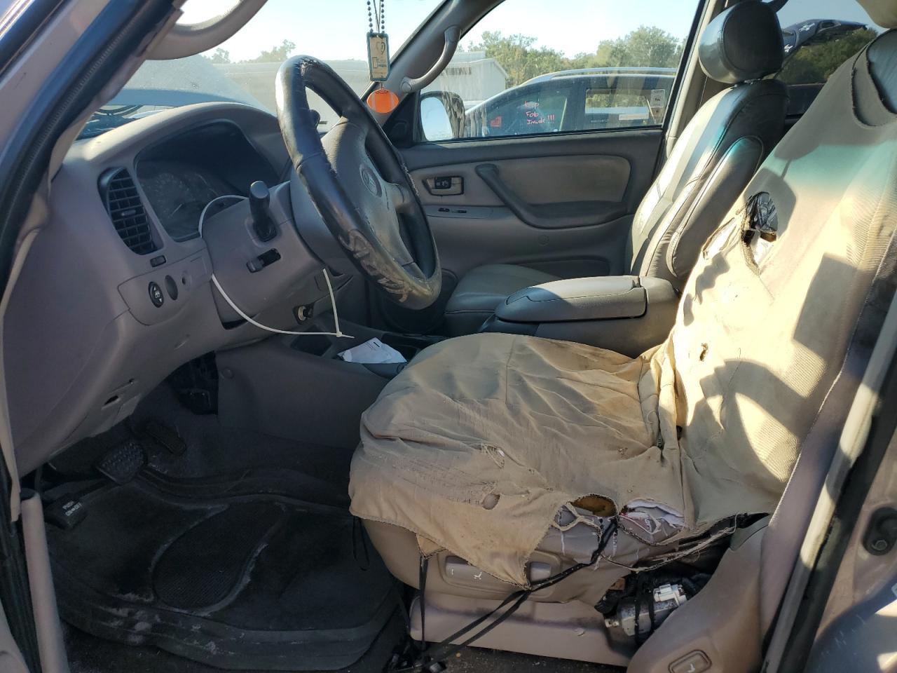 2001 TOYOTA Sequoia