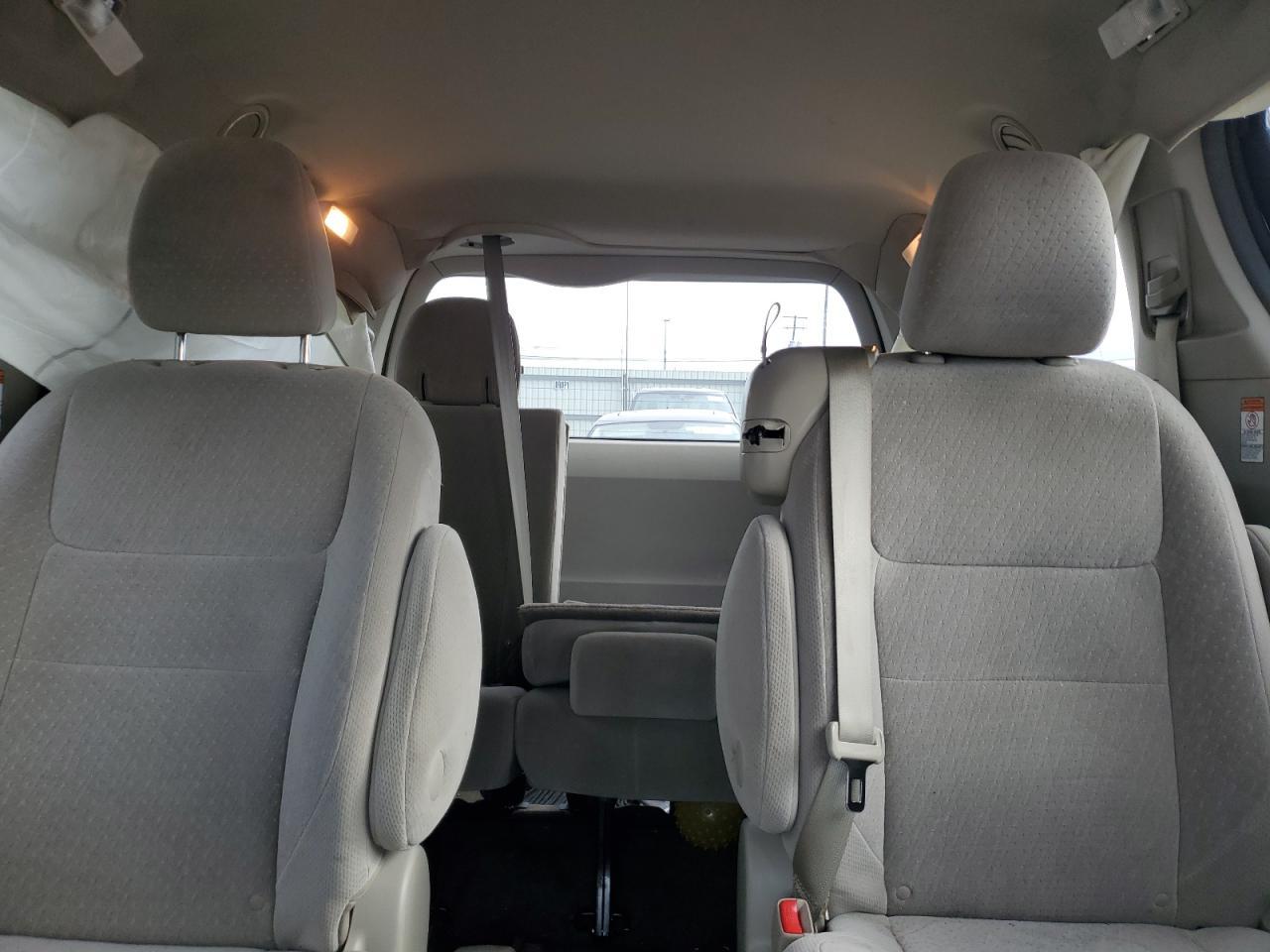 2015 TOYOTA SIENNA