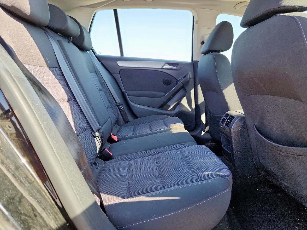 2013 VOLKSWAGEN GOLF