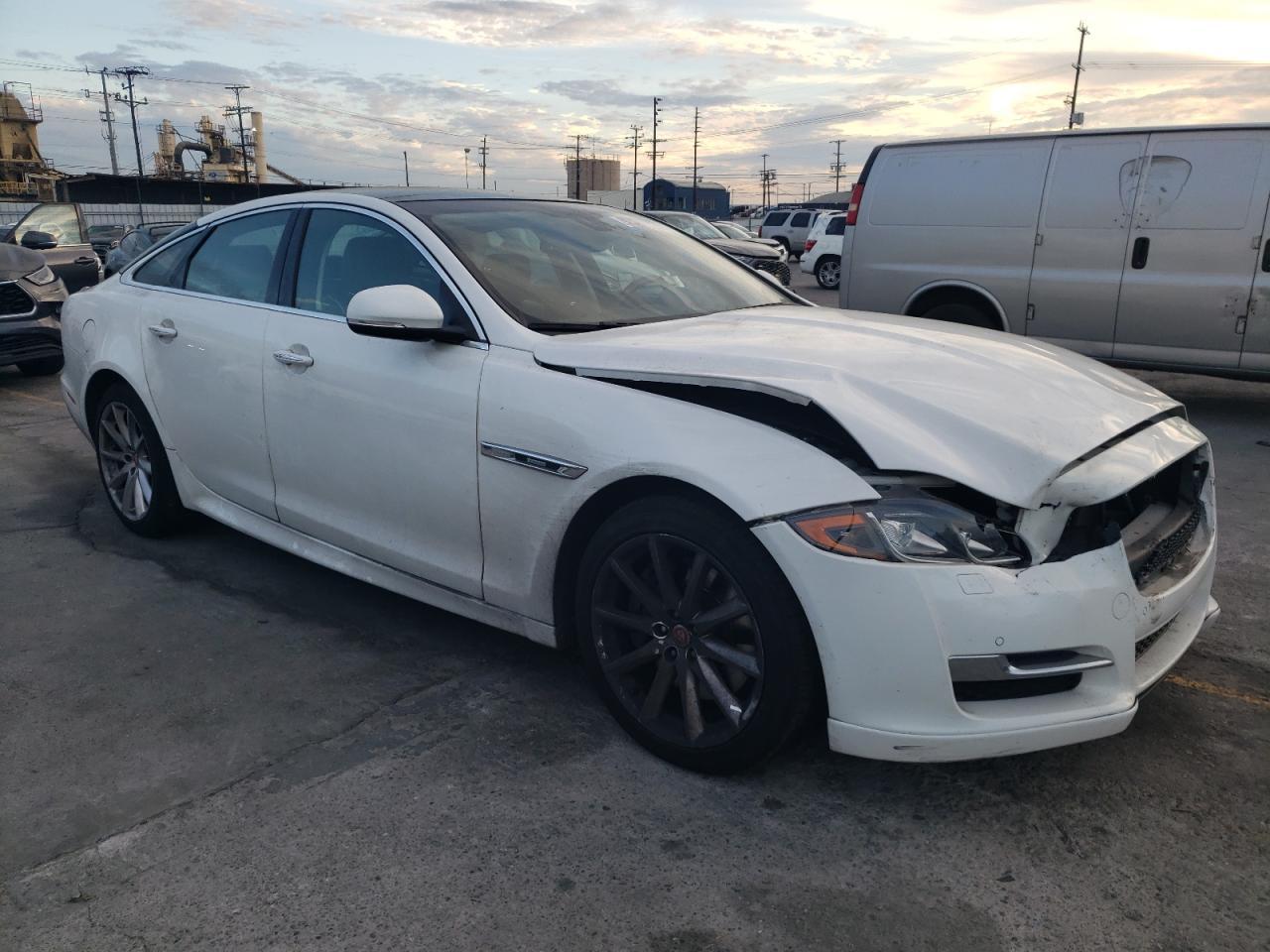 2016 JAGUAR Xj-Series
