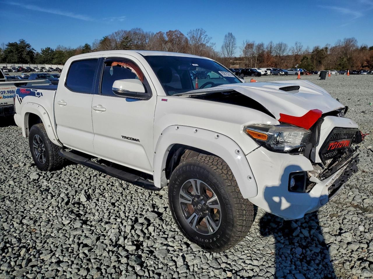 2016 TOYOTA TACOMA