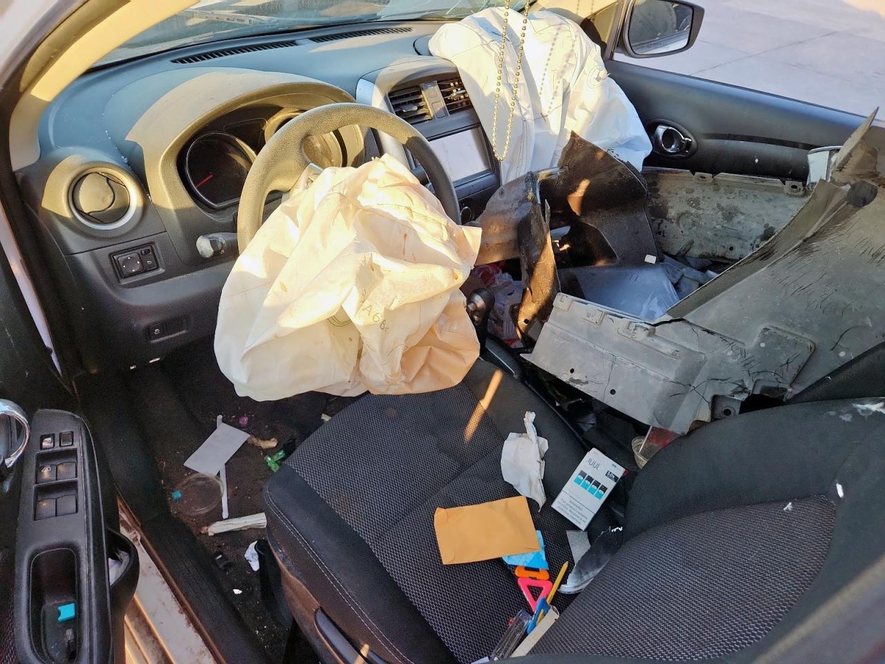 2019 NISSAN VERSA