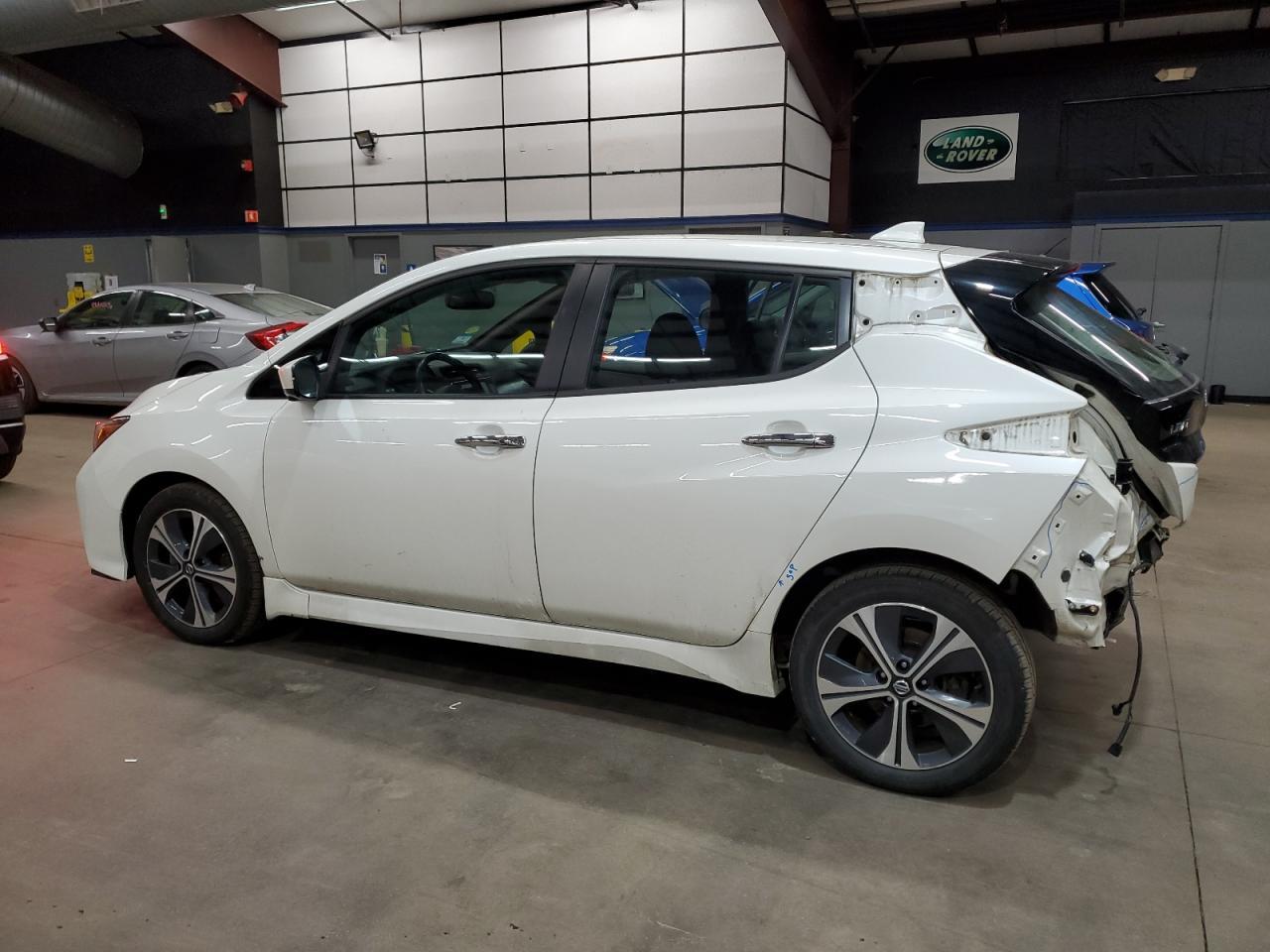 2022 NISSAN LEAF