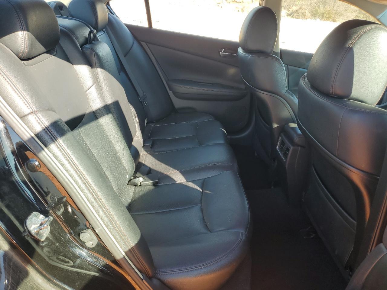 2011 NISSAN Maxima