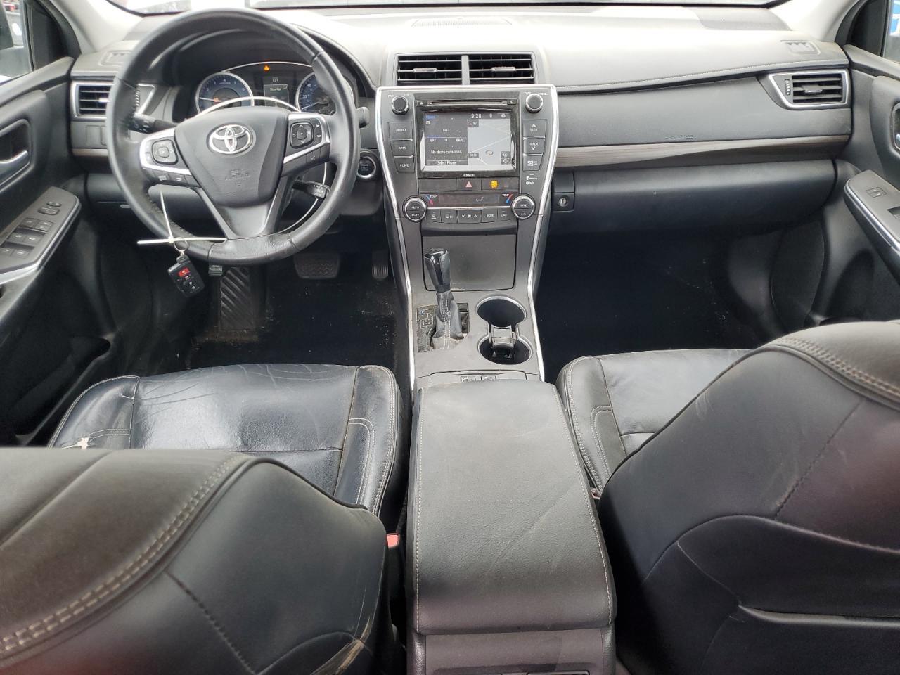 2016 TOYOTA CAMRY
