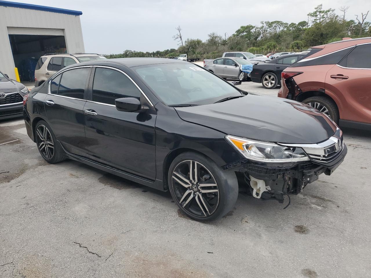 2017 HONDA ACCORD