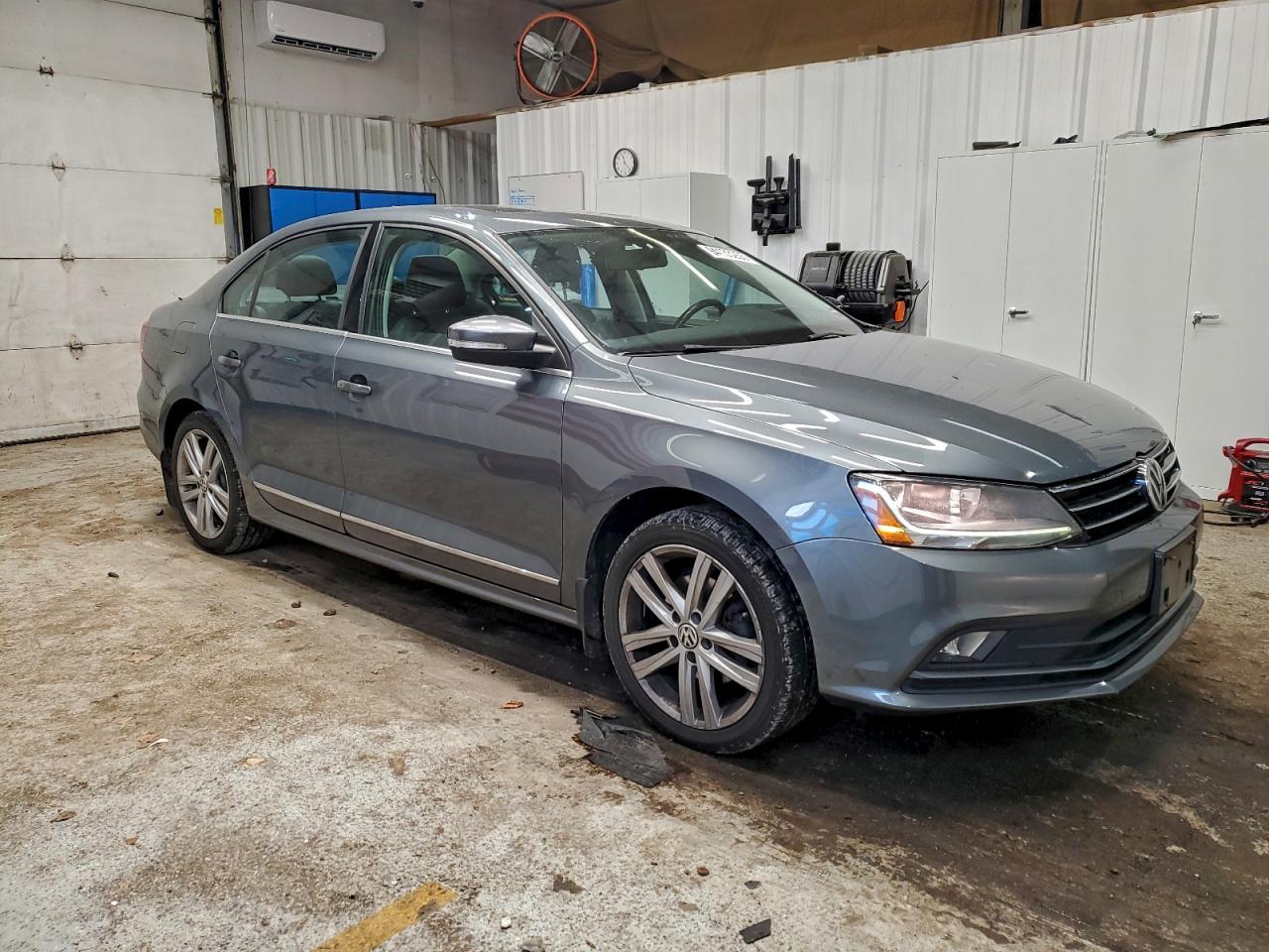 2017 VOLKSWAGEN JETTA