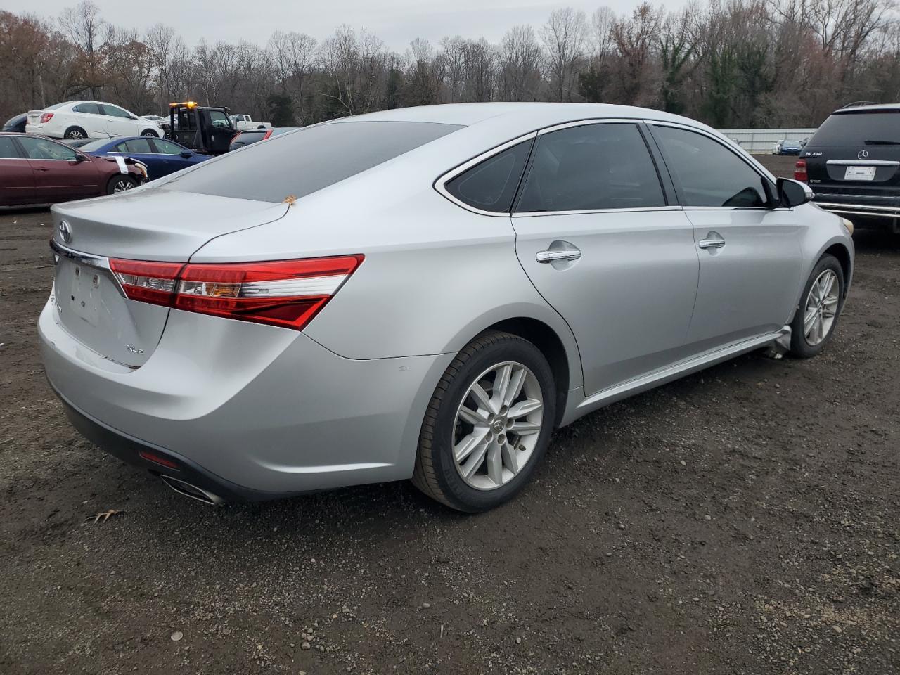 2013 TOYOTA Avalon