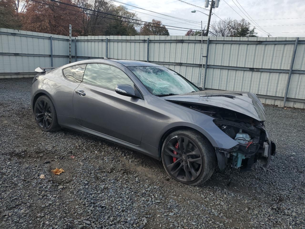 2013 HYUNDAI GENESIS