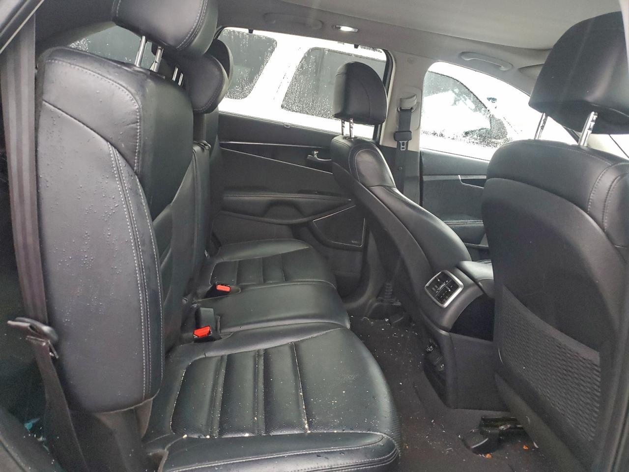 2017 KIA SORENTO