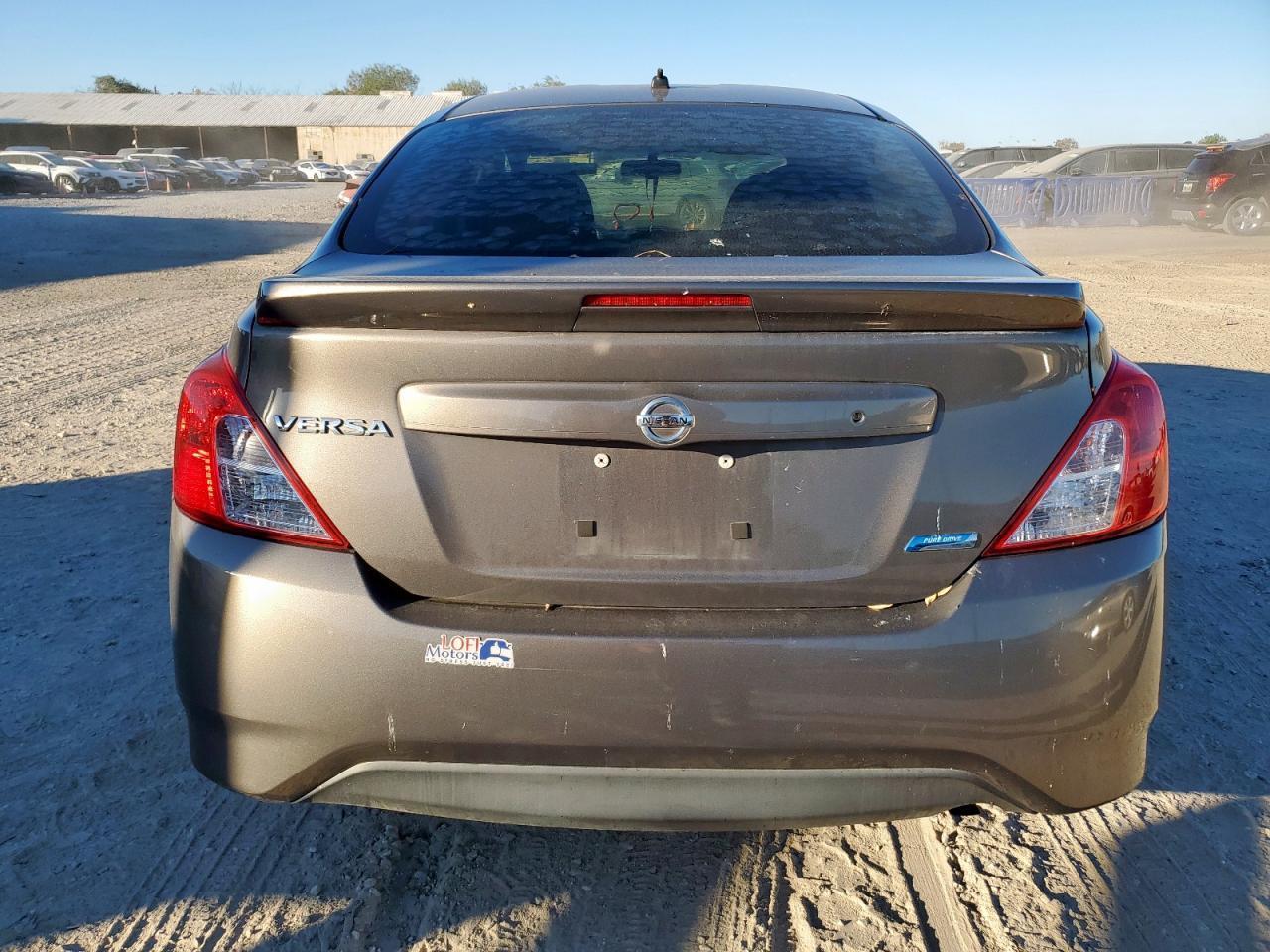 2016 NISSAN VERSA
