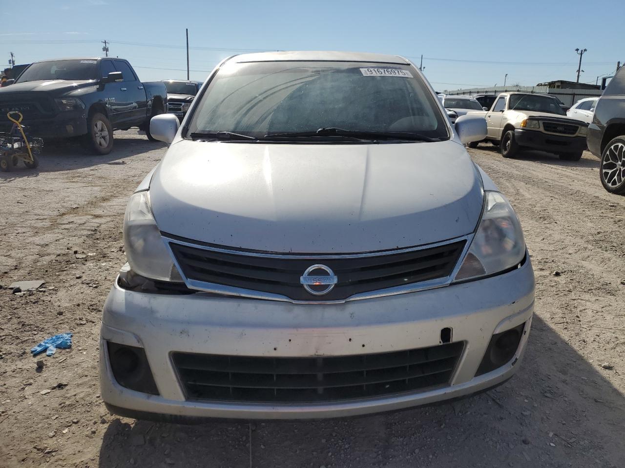 2011 NISSAN VERSA