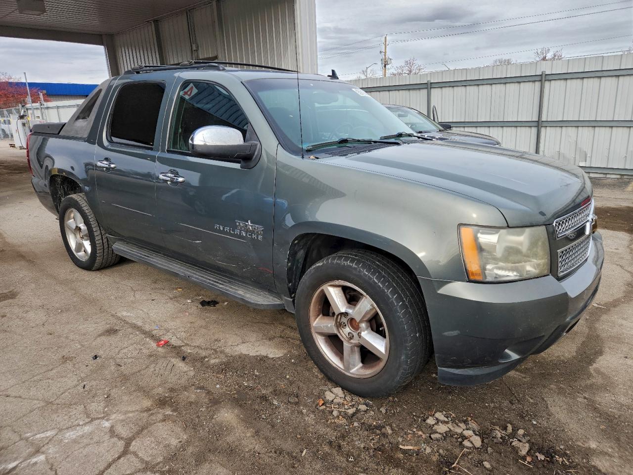 2011 CHEVROLET Avalanche