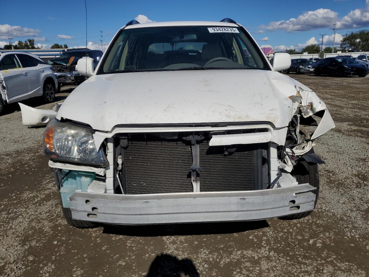 2004 TOYOTA HIGHLANDER