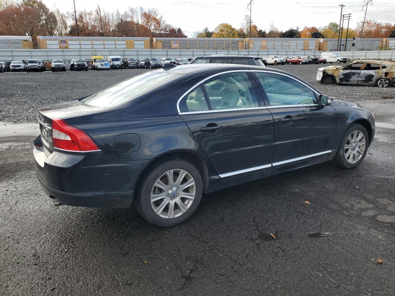 2010 VOLVO S80