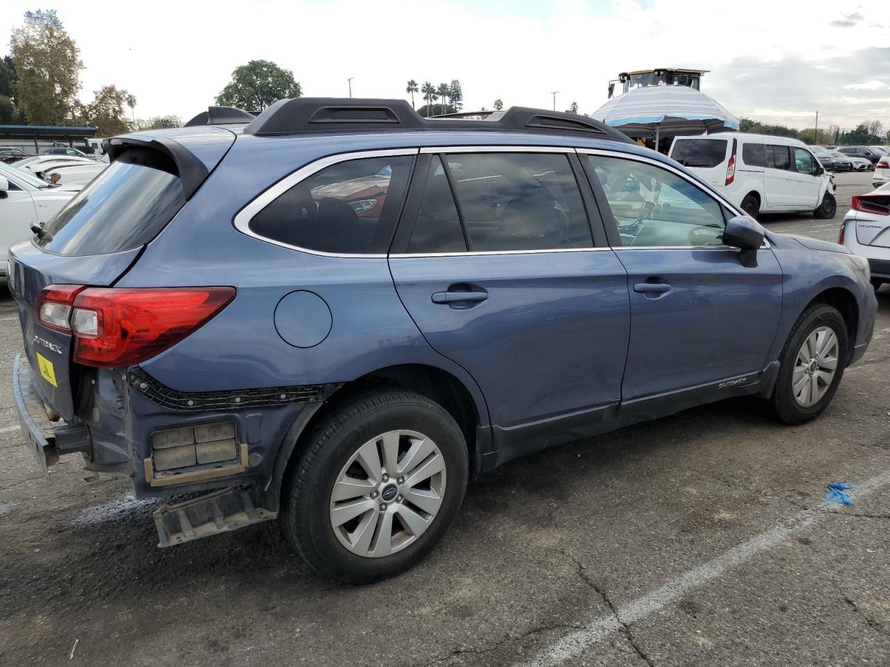 2018 SUBARU Outback