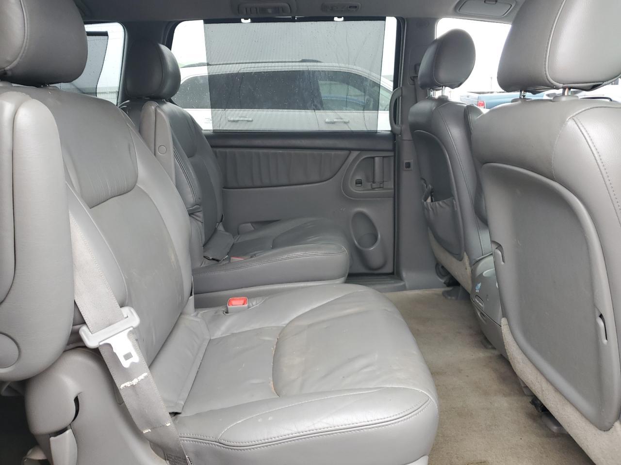 2007 TOYOTA SIENNA