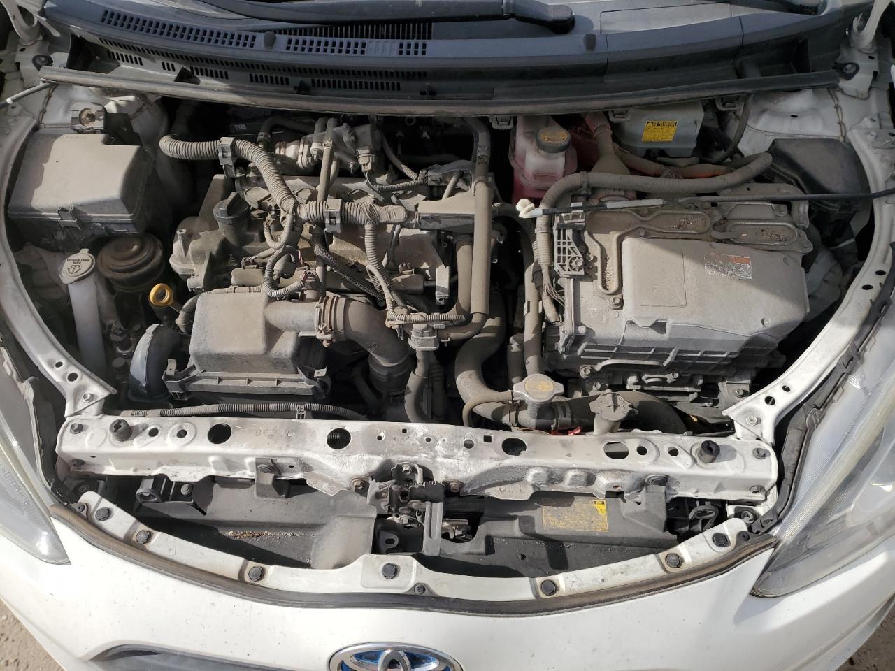 2015 TOYOTA Prius c