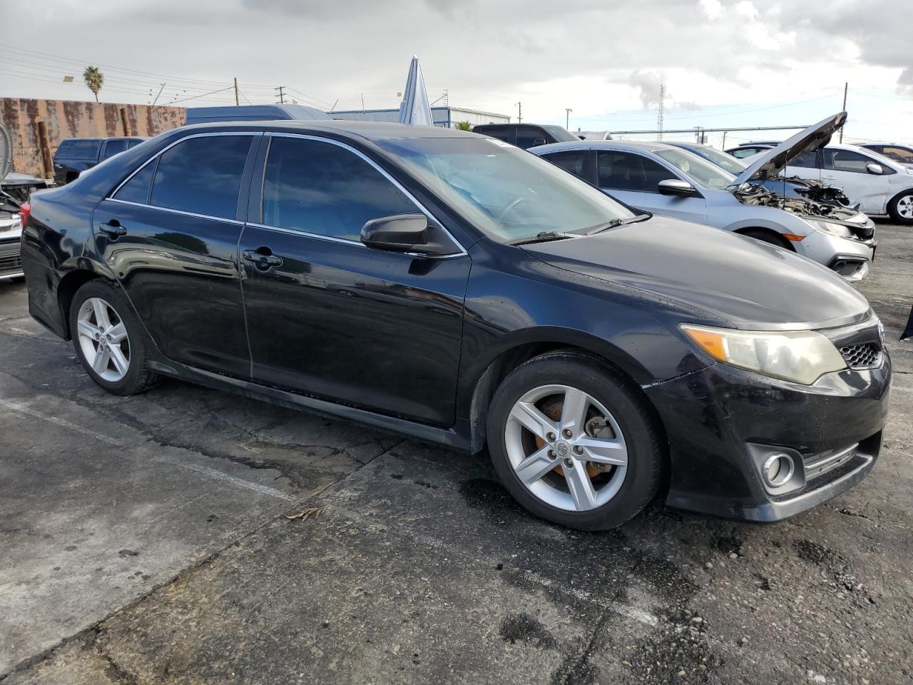 2013 TOYOTA CAMRY