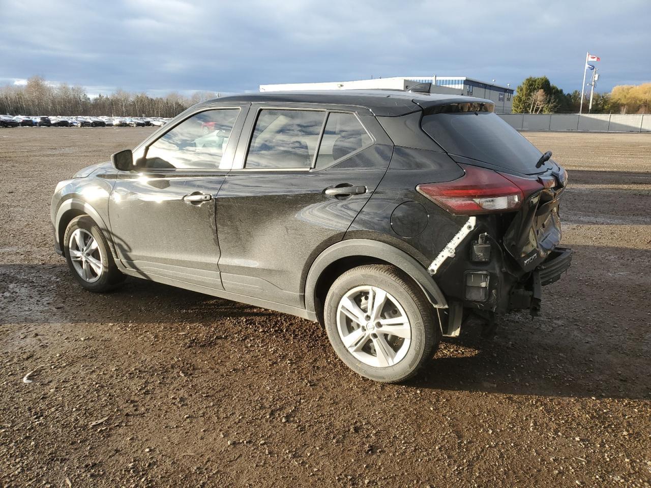 2024 NISSAN KICKS