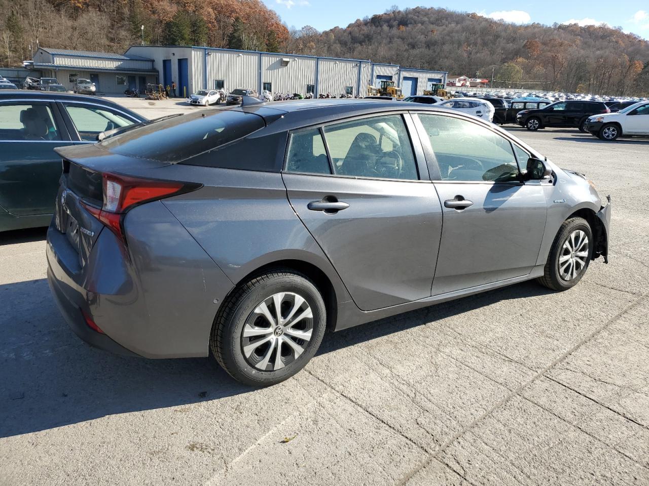 2019 TOYOTA PRIUS