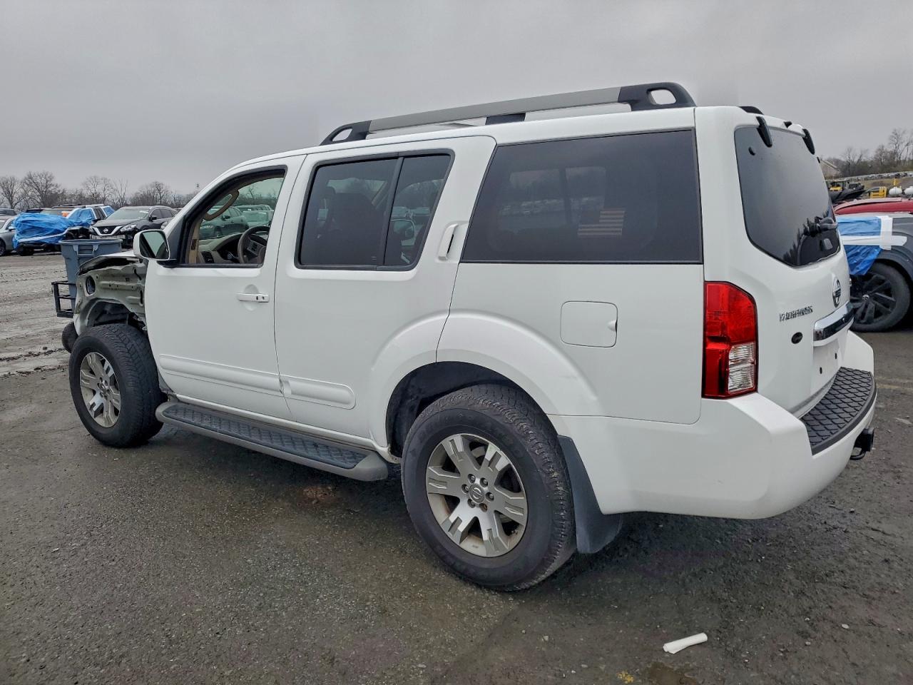 2010 NISSAN PATHFINDER