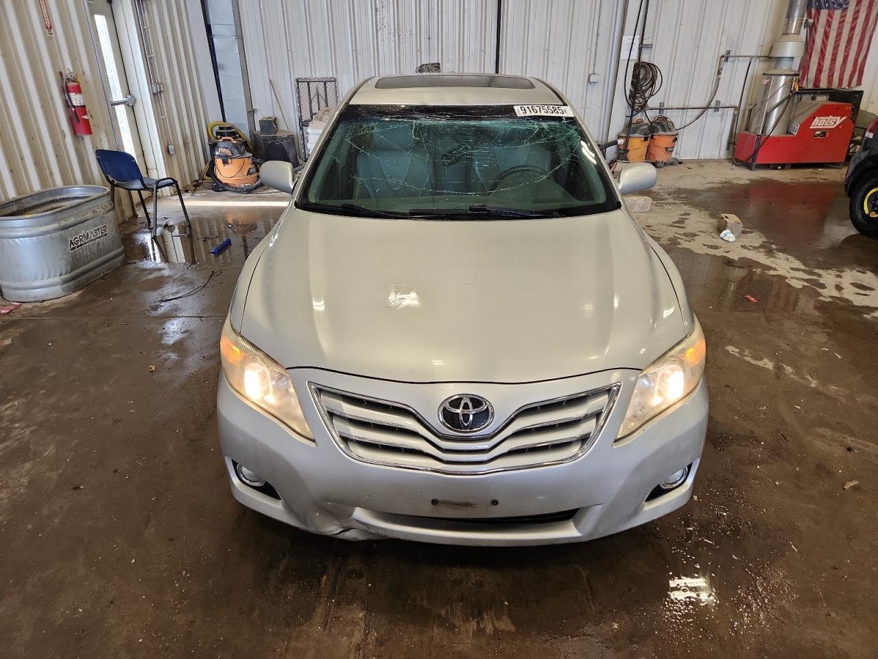 2010 TOYOTA CAMRY