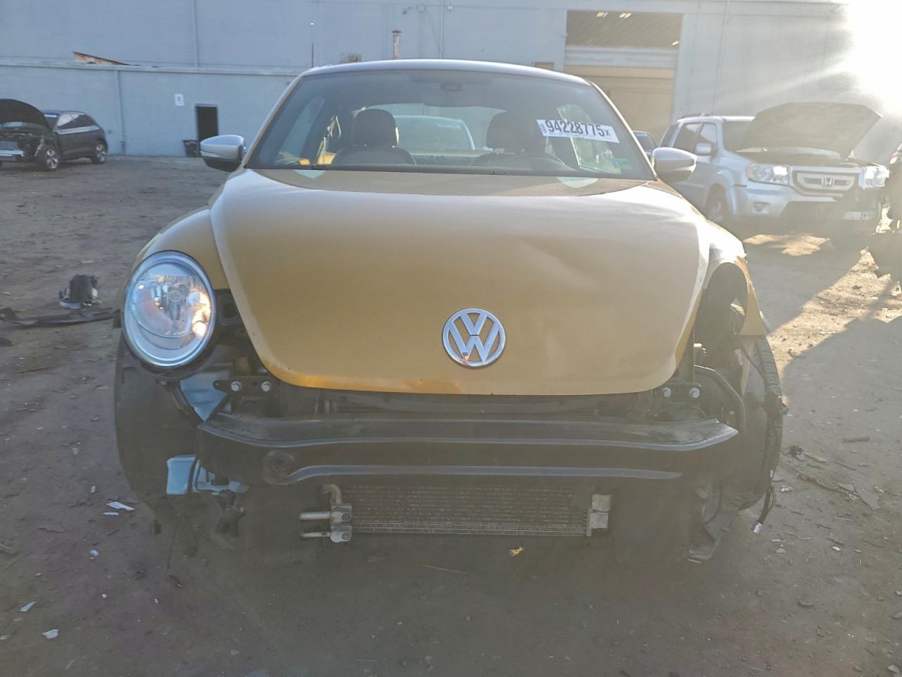 2017 VOLKSWAGEN Beetle