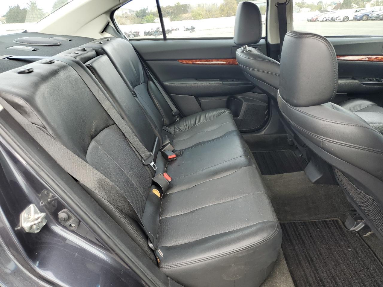 2012 SUBARU Legacy