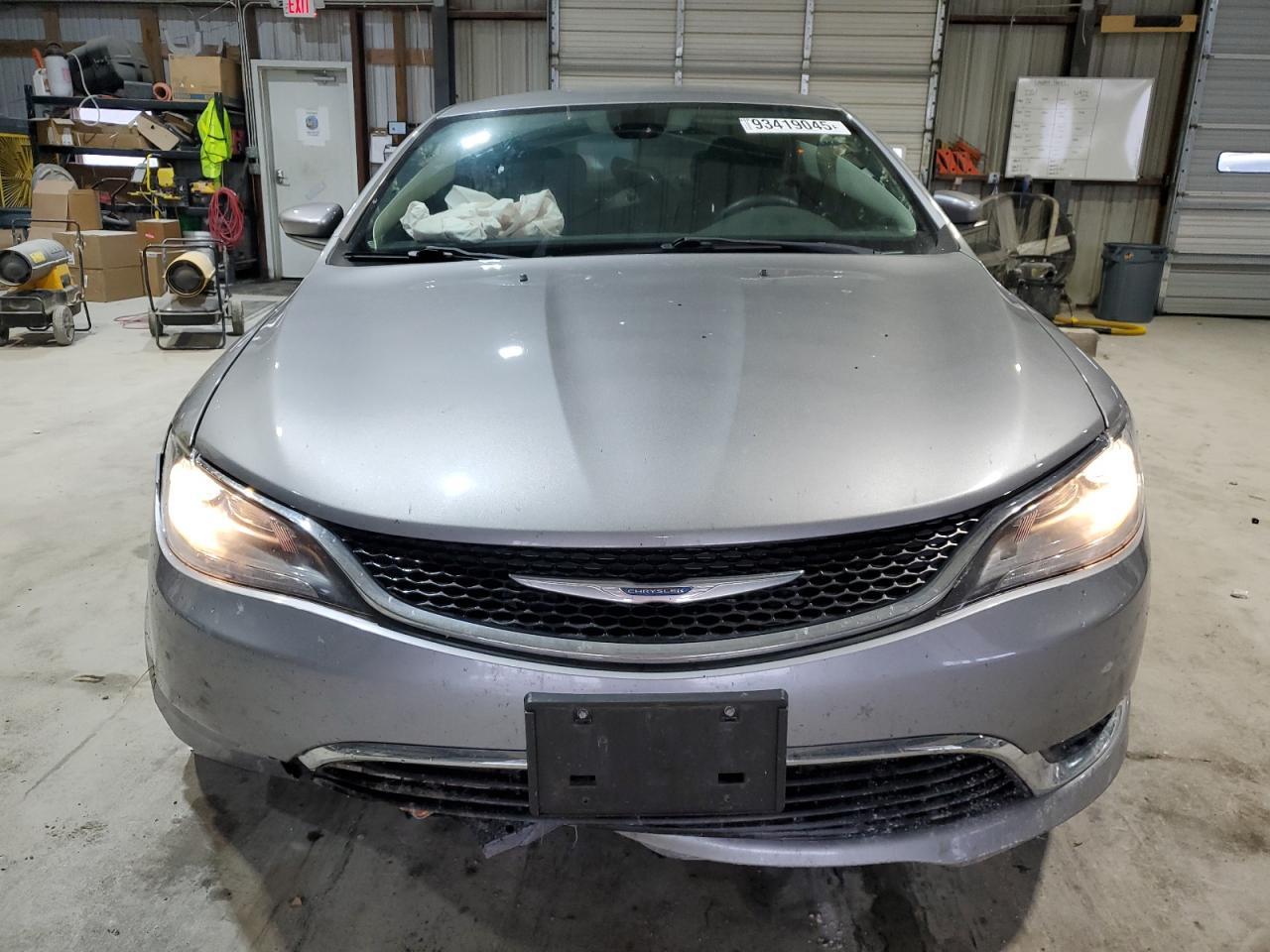 2016 CHRYSLER 200