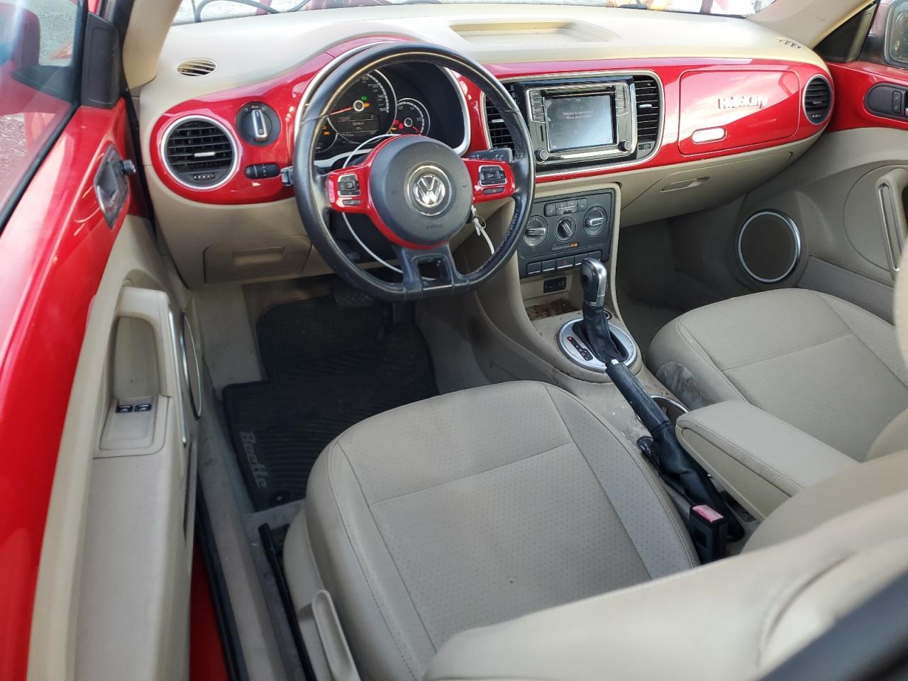 2016 VOLKSWAGEN Beetle