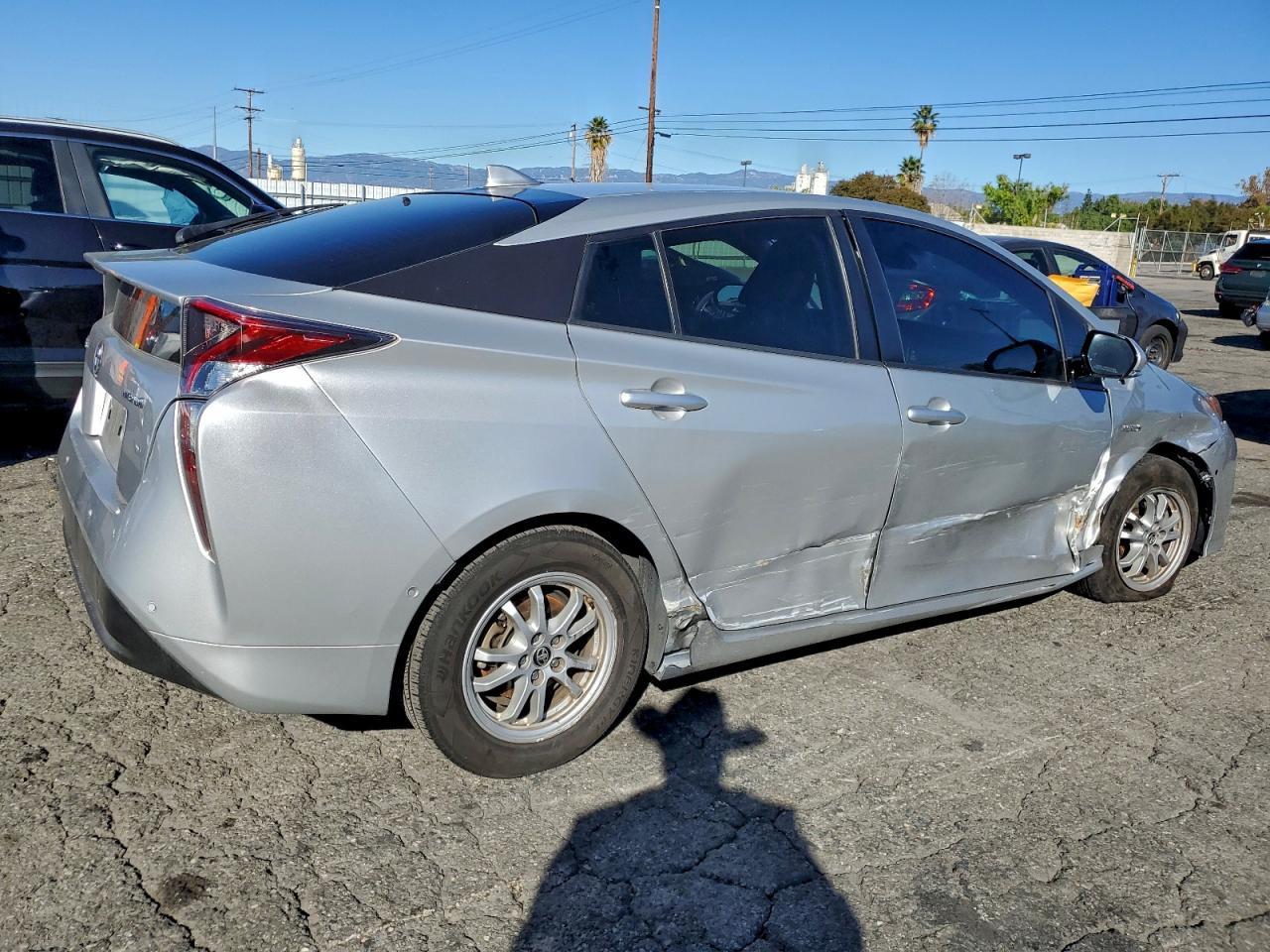 2017 TOYOTA PRIUS
