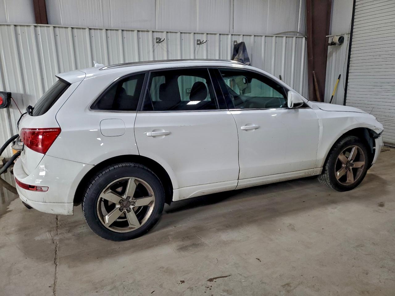 2010 AUDI Q5