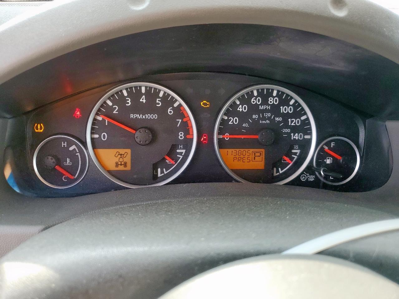 2012 NISSAN Frontier
