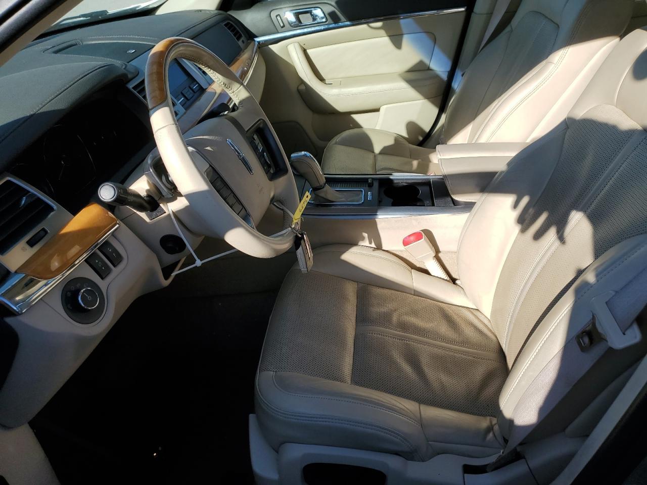 2010 LINCOLN MKS