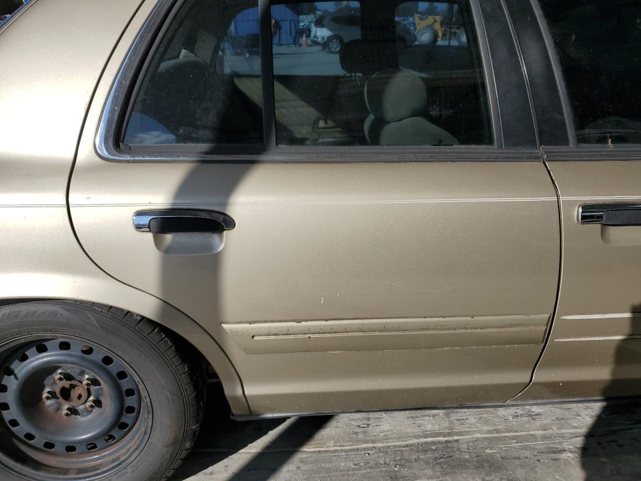 2000 FORD Crown Victoria
