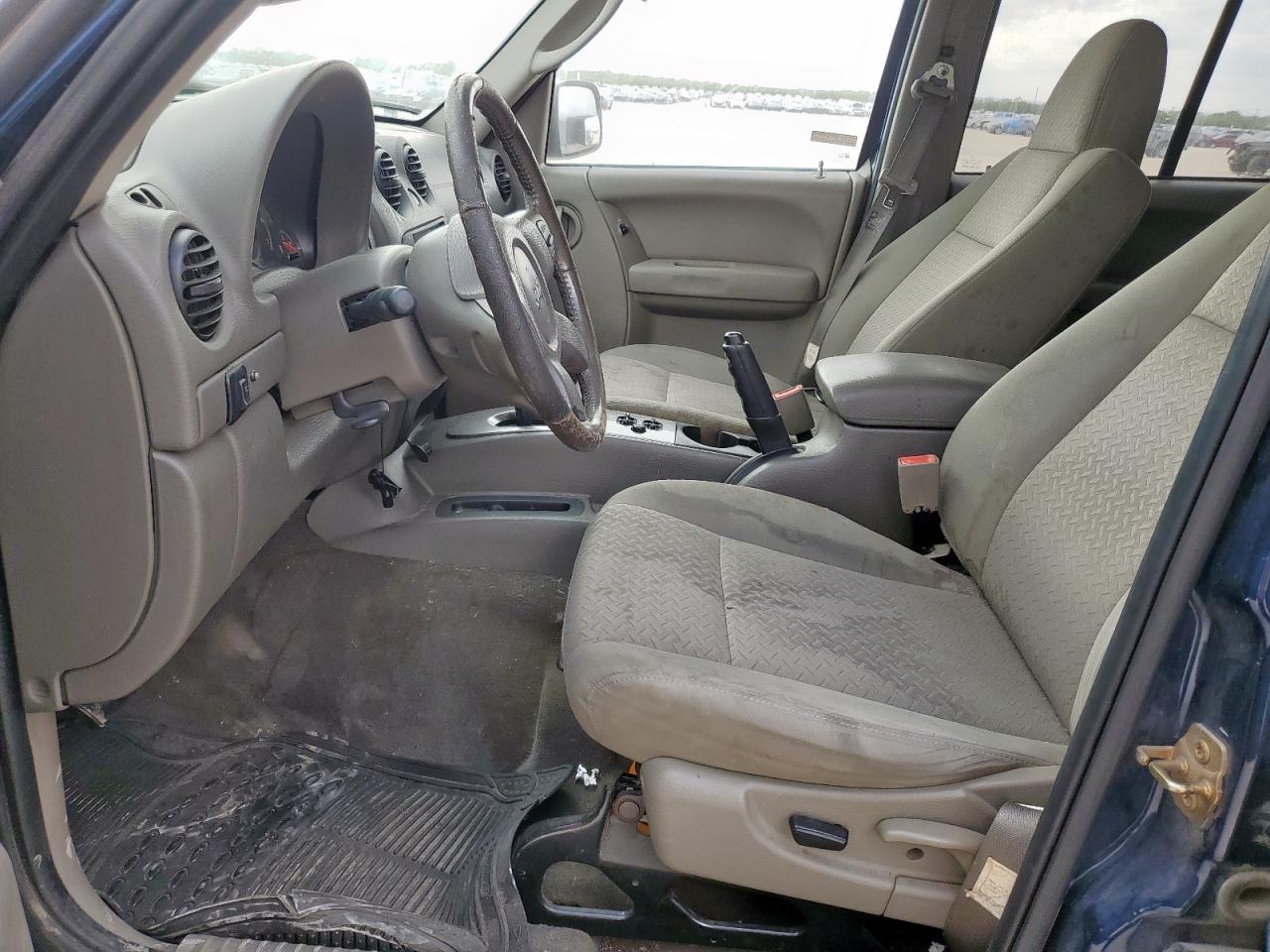 2005 JEEP Liberty