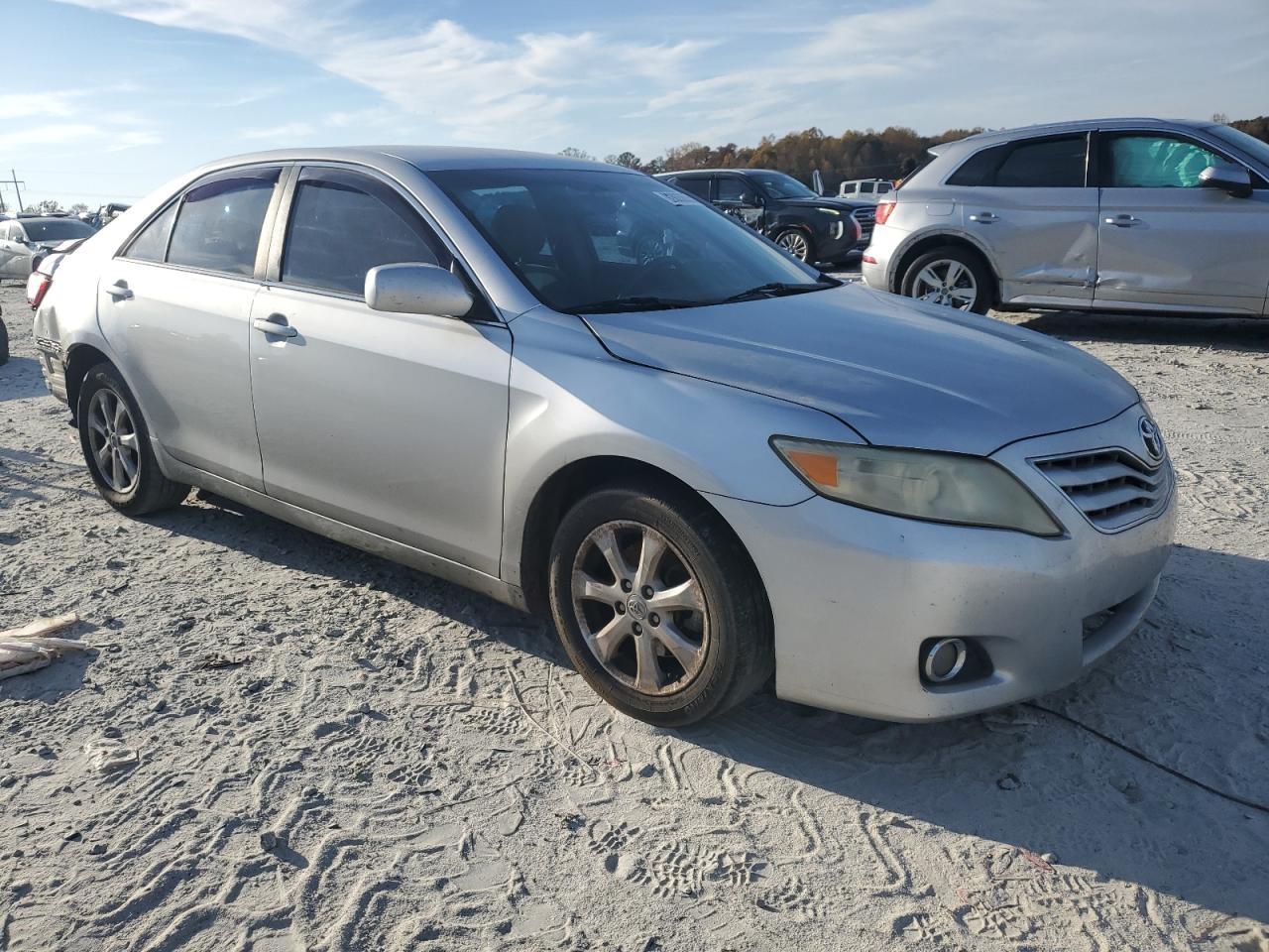 2011 TOYOTA CAMRY