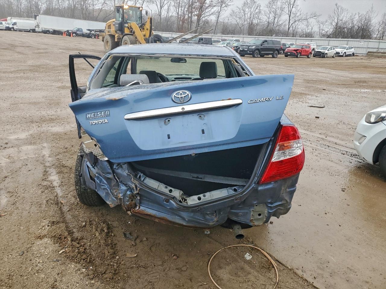 2004 TOYOTA CAMRY