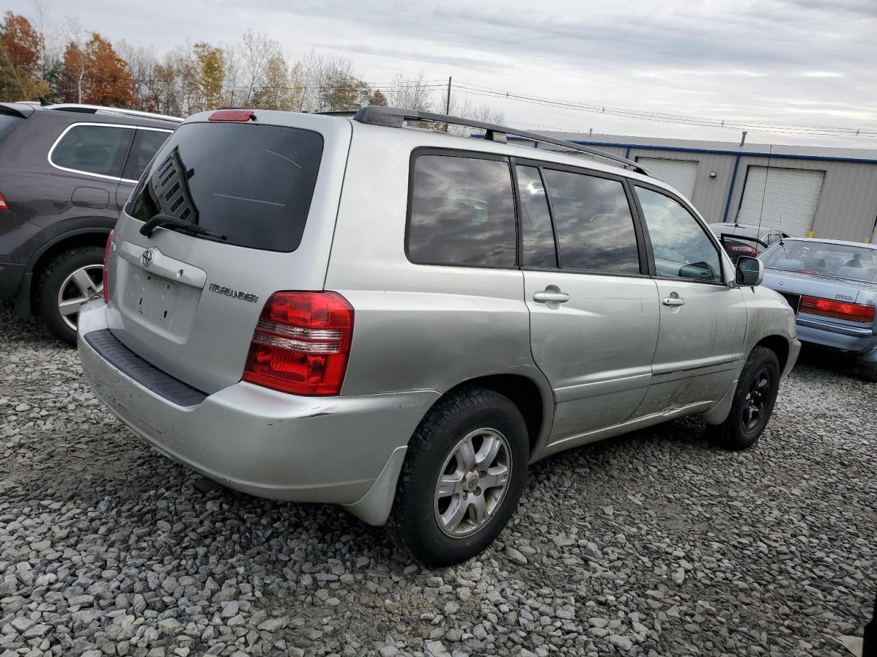 2003 TOYOTA HIGHLANDER