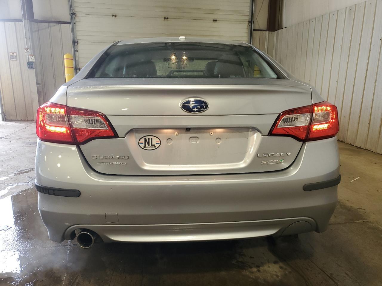 2015 SUBARU Legacy