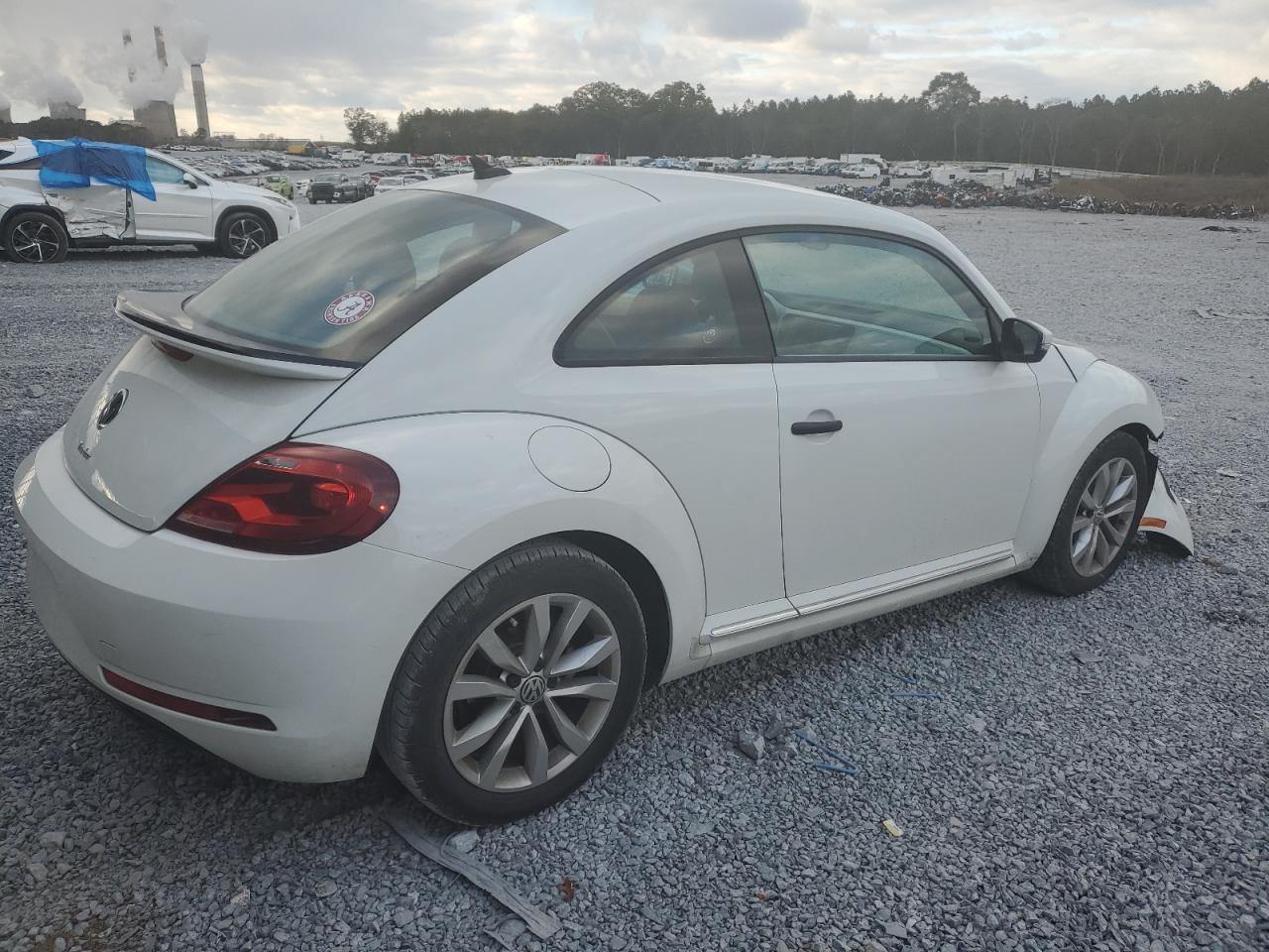2017 VOLKSWAGEN Beetle