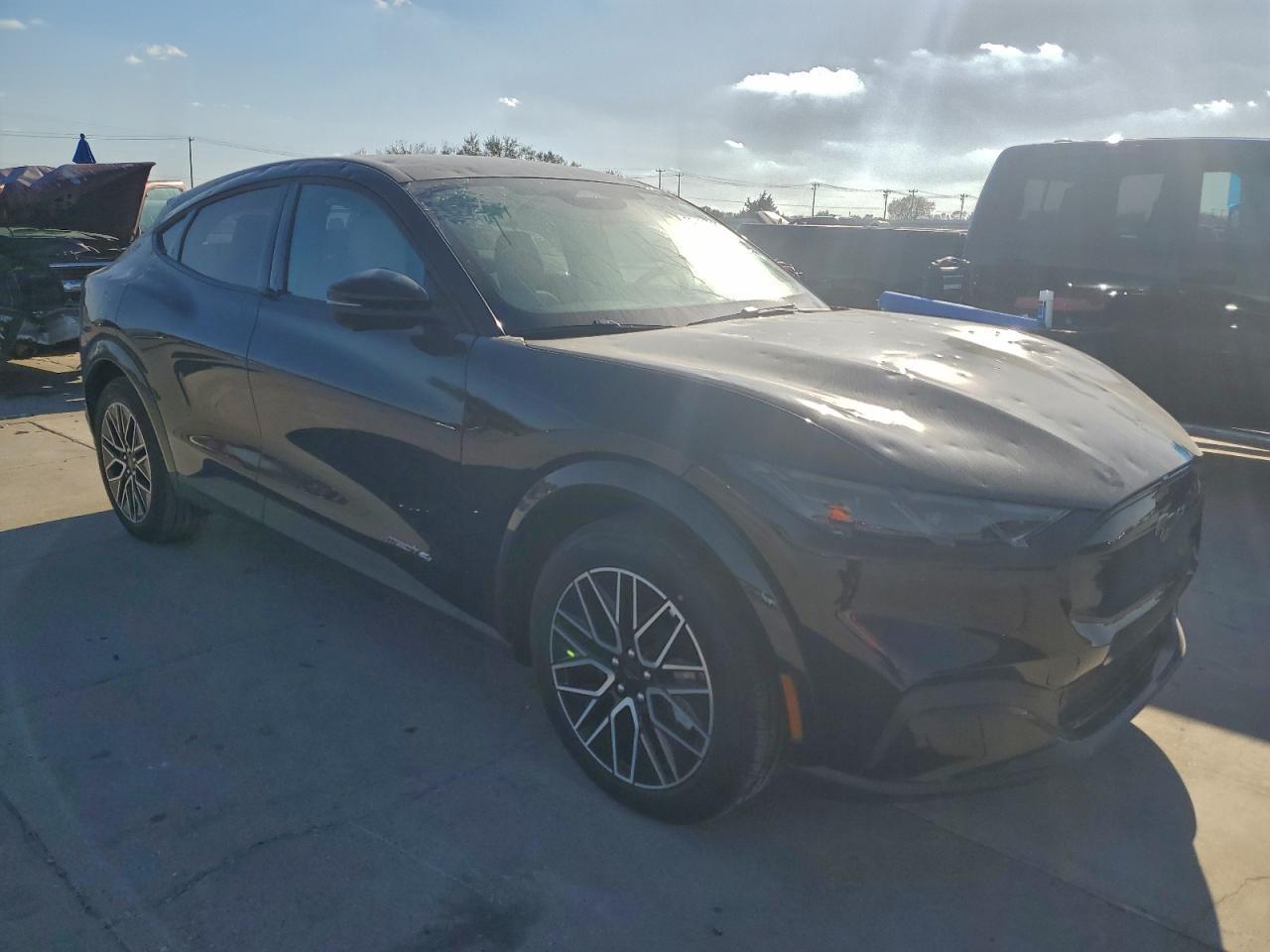 2025 FORD Mustang Mach-E