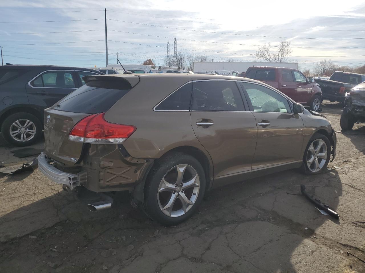 2010 TOYOTA VENZA